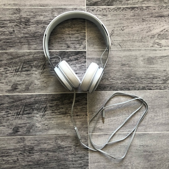 Beats by Dre - Picture 3 of 4